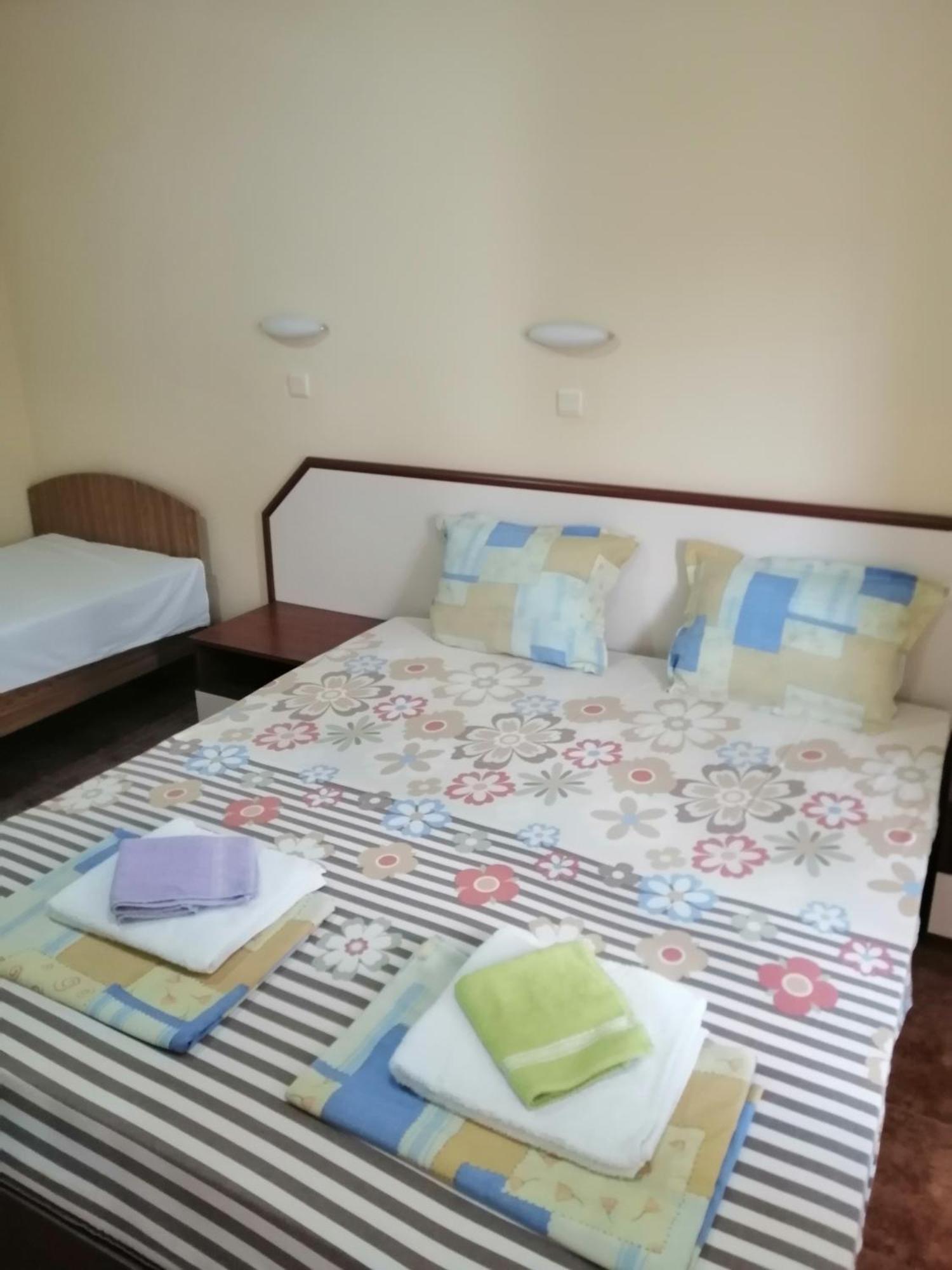 Femili Hotel Diveda Sveti Vlas Quarto foto